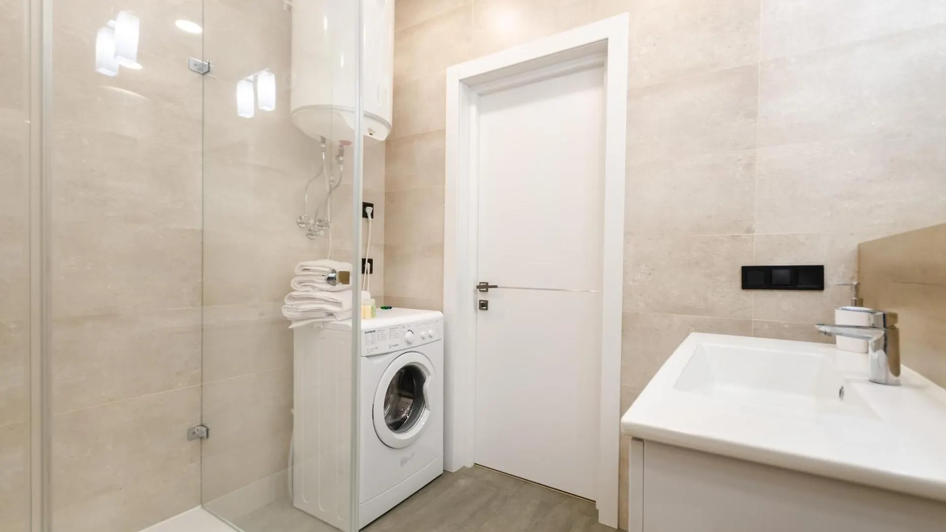 Petrovdom Apartments 20-216 In Rc New York Concept House, Antonovycha 74 Kijev Ukrajna