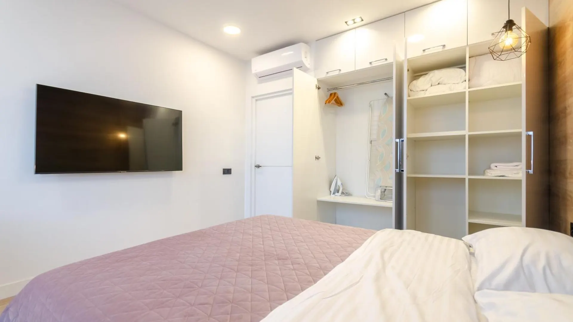 Petrovdom Apartments 20-216 In Rc New York Concept House, Antonovycha 74 Kyiv Ukraine